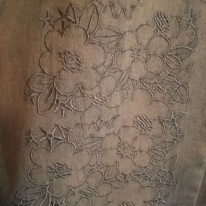V Cristina embroidered Jeans NWT